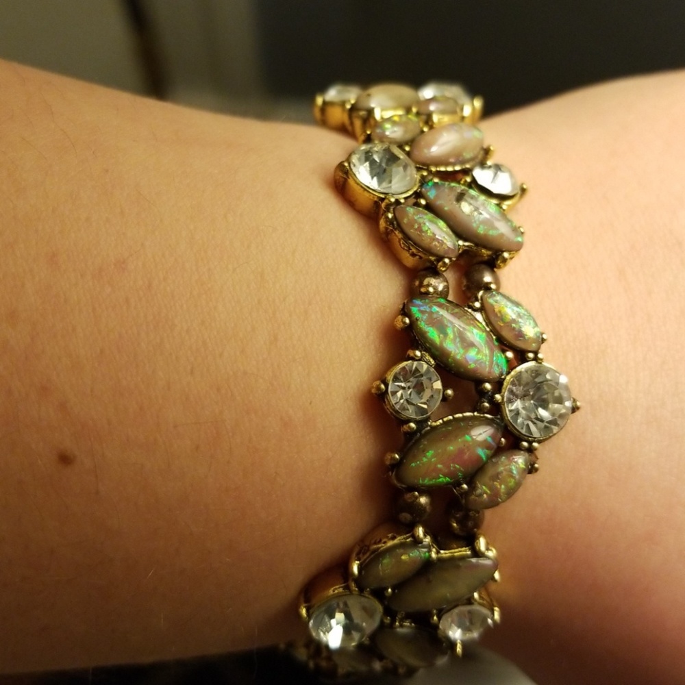 Green and burnished gold bracelet